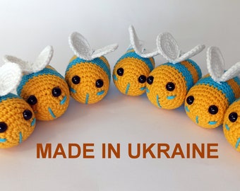 Crochet Ukrainian Flag Bee, Stand with Ukraine plush bee, Flag Blue and Yellow toy, Cotton Patriot Ukraine gift peace, Cute crochet plushie