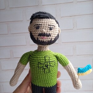 Volodymyr Zelenskyy doll, Crochet hero, Custom plush gift, Solidarity with Ukrainian people, Praying for the families of Ukrainian seller image 2