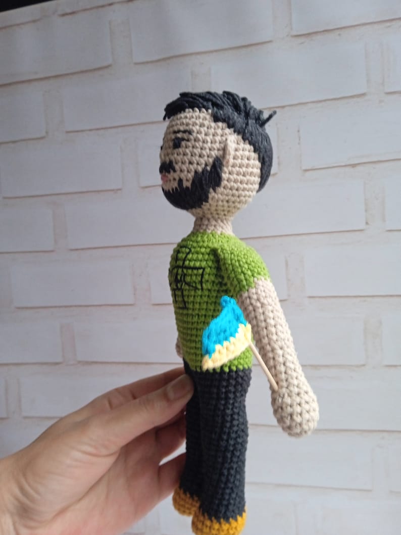 Volodymyr Zelenskyy doll, Crochet hero, Custom plush gift, Solidarity with Ukrainian people, Praying for the families of Ukrainian seller image 7