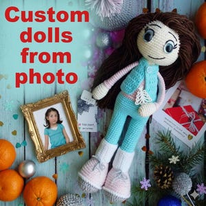 Boneca personalizada de crochê a partir da foto, 30 cm (12") EXEMPLO Brinquedo de pelúcia personalizado em algodão, Miniatura de boneca semelhante à pessoa retratada, Figura estilizada de pessoa, Presente de aniversário