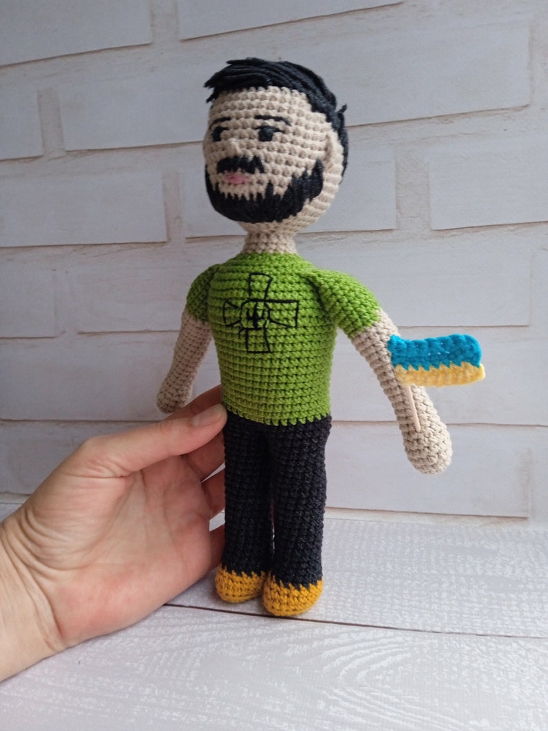 Volodymyr Zelenskyy doll, Crochet hero, Custom plush gift, Solidarity with Ukrainian people, Praying for the families of Ukrainian seller image 6