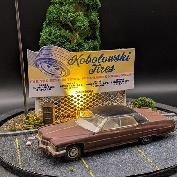 Movie Diorama Lamp | Handmade Snowy Suburban Street Scene | Retro