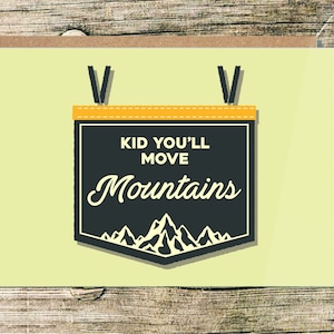 Tarjeta de felicitación Kid You'll Move Mountains. Banderín, diseño temático de bandera