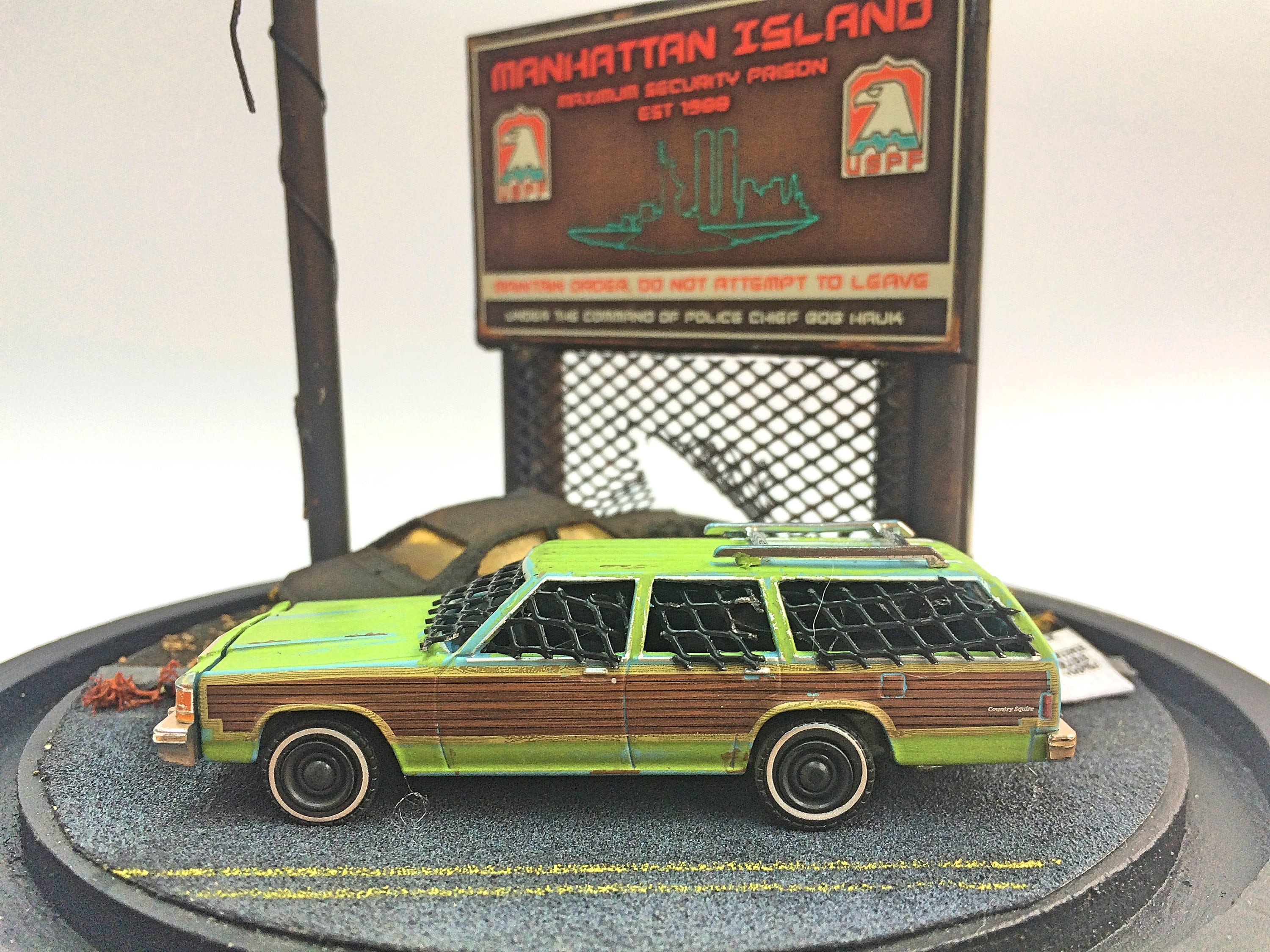 Escape From New York lamp, 1:64 car small scale diorama, handmade light, 80s movie decor, unique gift for him or dad, Father's Day, man cave