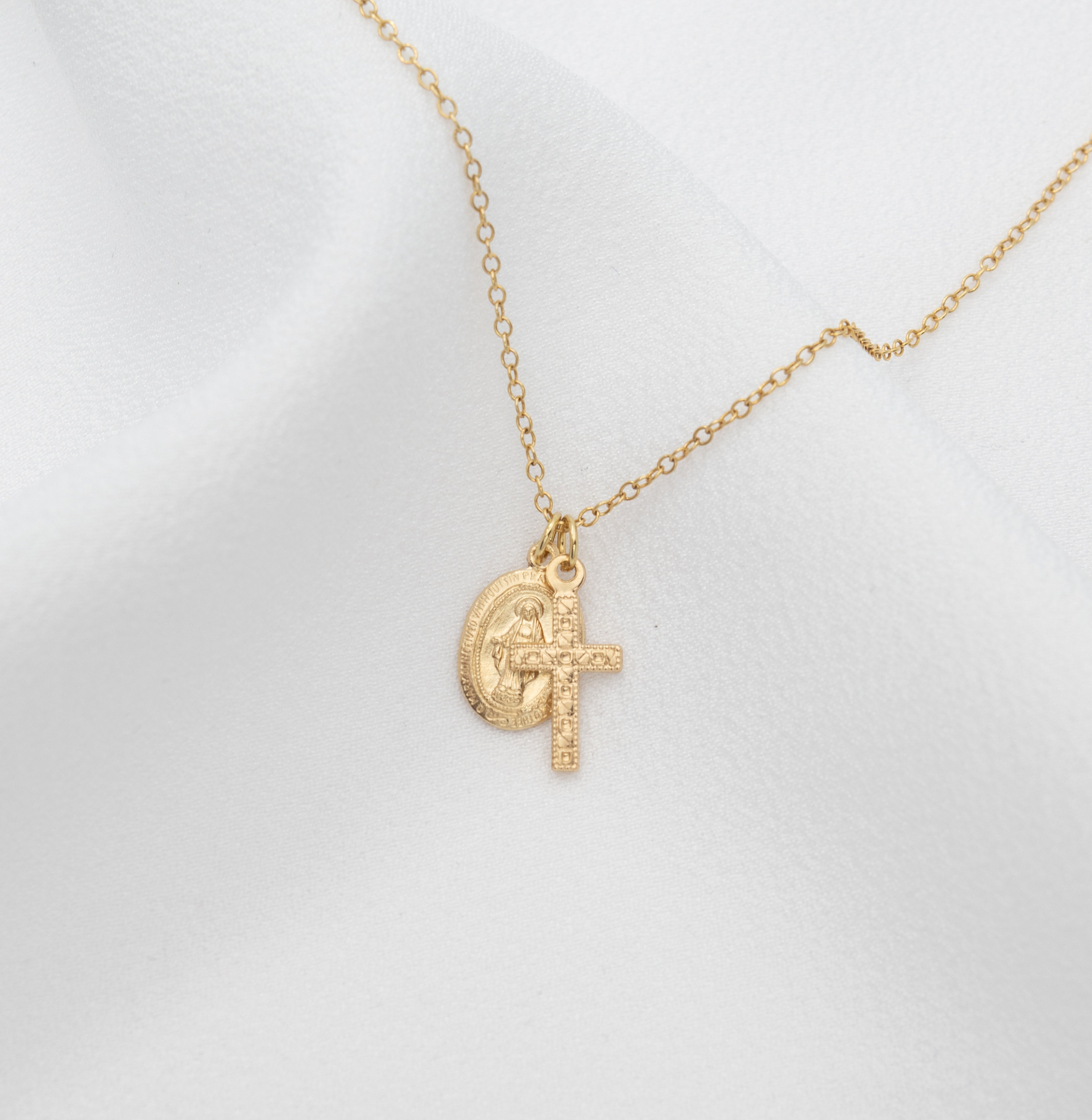 14K Gold Yellow Oval Blessed Mother Virgin Mary, Our Lady of Guadalupe ...