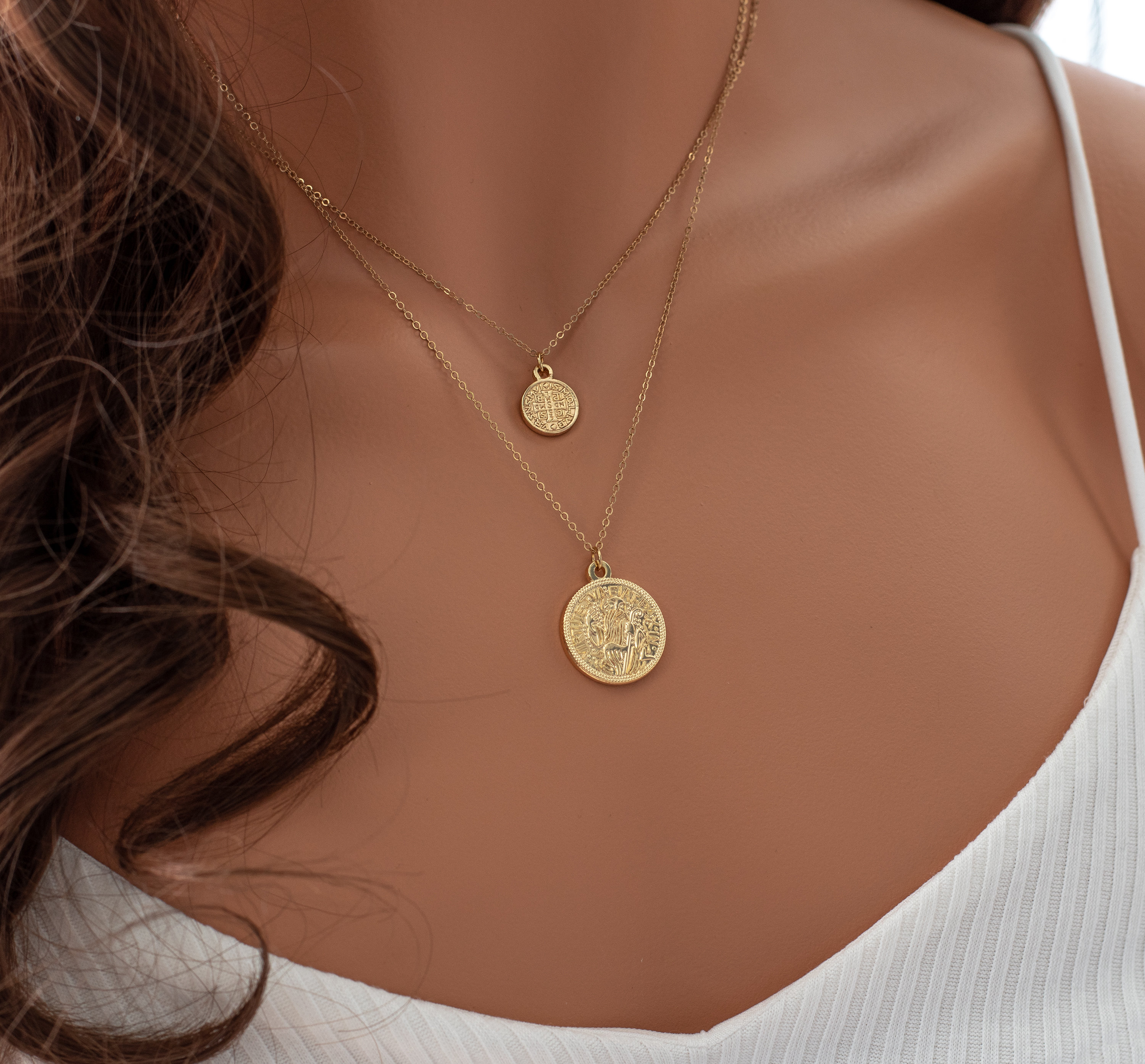 Virtute Tva Fiat Pax コイン(10mm) ゴールド ネックレス Gold Coin Necklace, Gold Filled Virtute Tva Fiat Pax in 