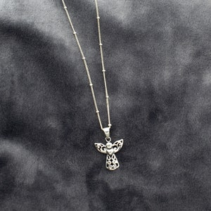 925 Sterling Silver Angel With Heart Pendant Necklace
