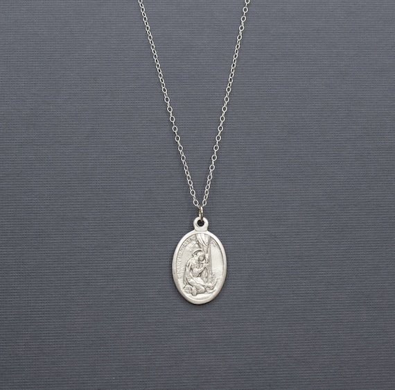 Collier Médaille Marie Madeleine Doré Et Noir - Longueur 60 Cm, Occasion Très Bon état