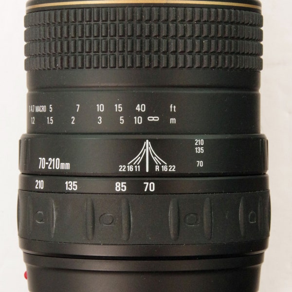 Quantaray 70-210mm f4-5.6 Minolta AF Sony zoom lens