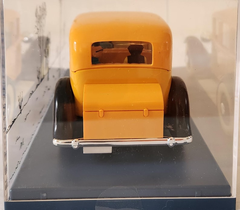 No68-Tintin collection d'automobile Hachette 1/24- :WANG JEN CHIÉ Car image 3