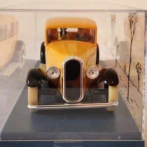 No68-Tintin collection d'automobile Hachette 1/24- :WANG JEN CHIÉ Car image 4