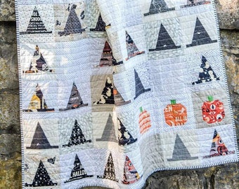 Halloween Haberdashery Quilt Pattern*Halloween Quilt*Witch Hat Quilt*Halloween*Pumpkin Quilt*Halloween Haberdashery*FQ Halloween Quilt*Fall*