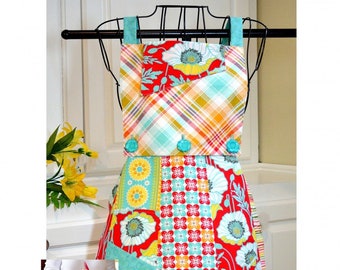 Modern Slant on Retro Apron Pattern