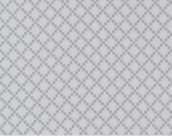 MODA Dwell Nine Patch Gray (55272 18) 1/2-YD Increments