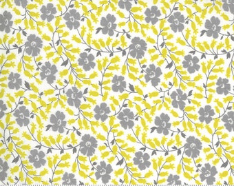 Moda Flowers For Freya Flower Bed Cloud Foggy (23333 21) 1/2 Yard Increments