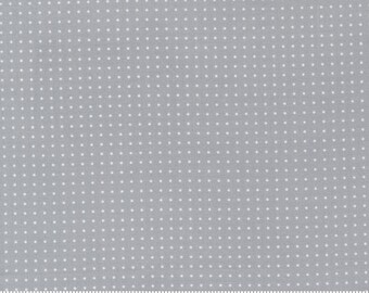 MODA Dwell Pin Dot Gray (55276 18) 1/2-YD Increments