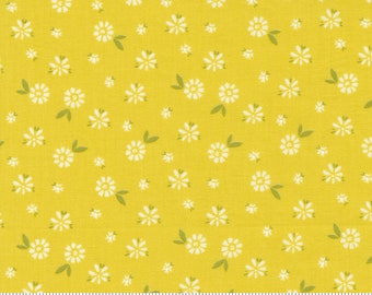 Moda Seashore Drive Blossom Floral Citrine (37622 12) 1/2-YD Increments