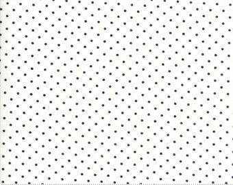 Moda Essential Dots White Black (8654 57) 1/2 Yard Increments