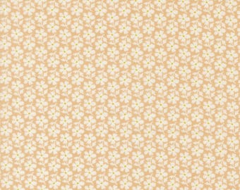 Moda Summer's End Daisies Almond Pie by Fig Tree & Co. (35434 15) 1/2-YD Increments