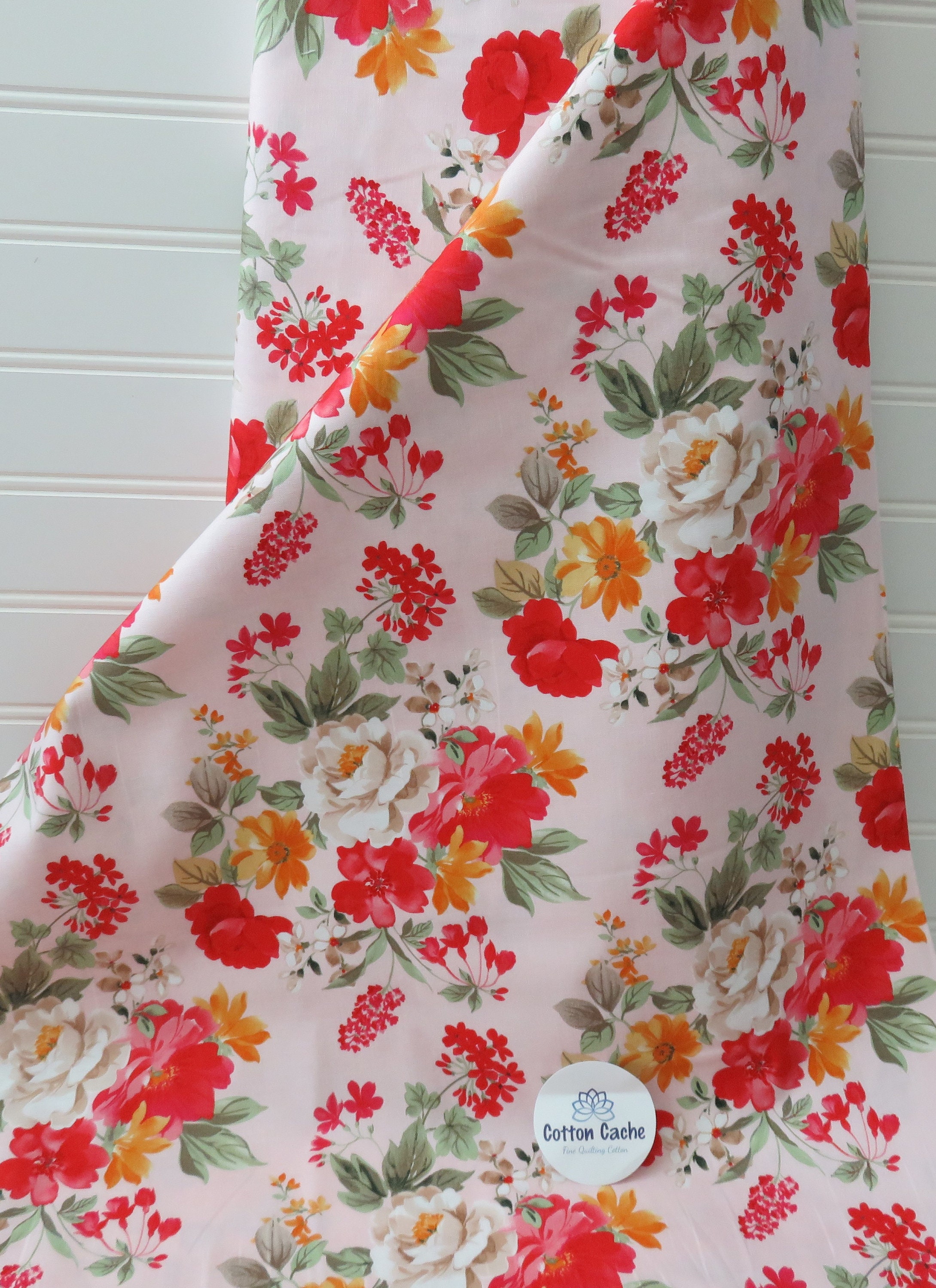 Tissu Coton 100% Windham Fabrics - Motif Floral Garden Walk Nancy Zieman - Couleur Olive, Rouge Brique, Noir - Vente Au Mètre
