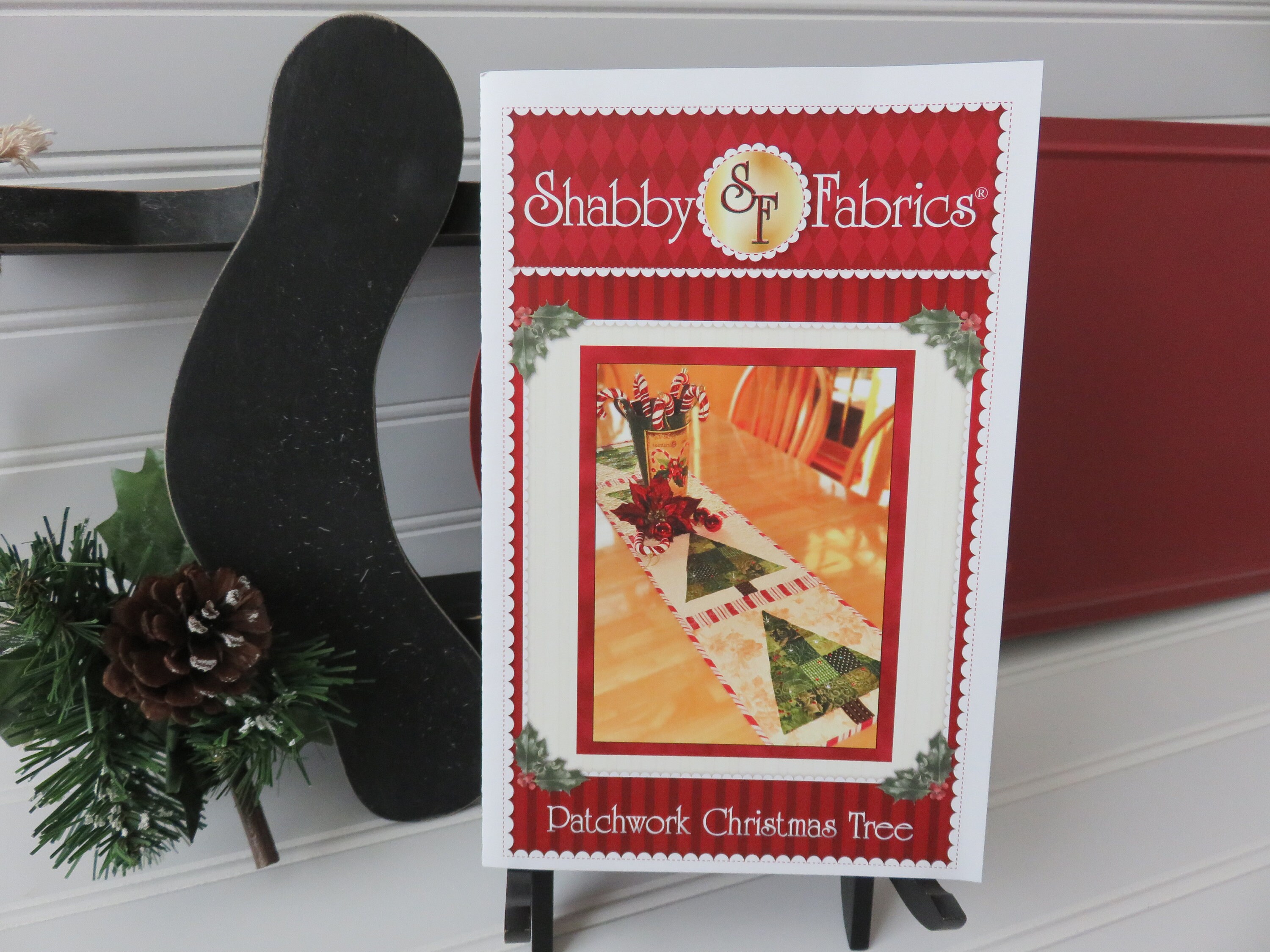 Patchwork Christmas Tree Table Runner Pattern by Shabby Fabrics
