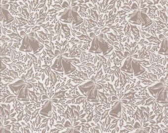 MODA Berry And Pine Bell Song Snow (5242 11) 1/2-YD Increments