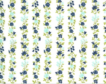 Moda Sunday Stroll Freshly Cut White Navy (55224 21) 1/2 Yard Increments