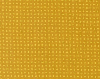 Moda Scenery Spools Golden (51277 12) by Elizabeth Hartman- 1/2-YD Increments