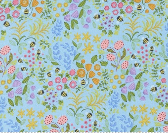 Moda Wild Blossoms Little Wild Things Mist (48735 23) 1/2-Yard Increments