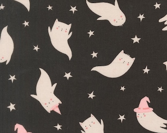 Moda Purrs and Boos Ghost Black Cat (39061 16) 1/2-YD increments