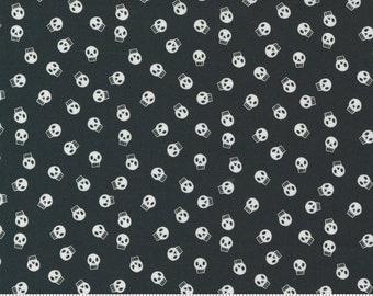 Moda Holiday Essentials Halloween Skullzzz  (20733 12) 1/2 Yard Increments