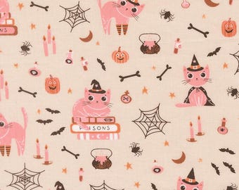 Moda Purrs and Boos Cats Moonbeam (39060 11) 1/2-YD increments