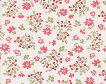 Moda A Very Sweet Christmas Vintage Berries Snow (3061 11) 1/2-YD Increments