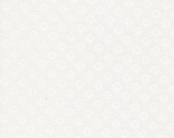 Moda Coriander Seeds White (29143 11) 1/2-YD Increments