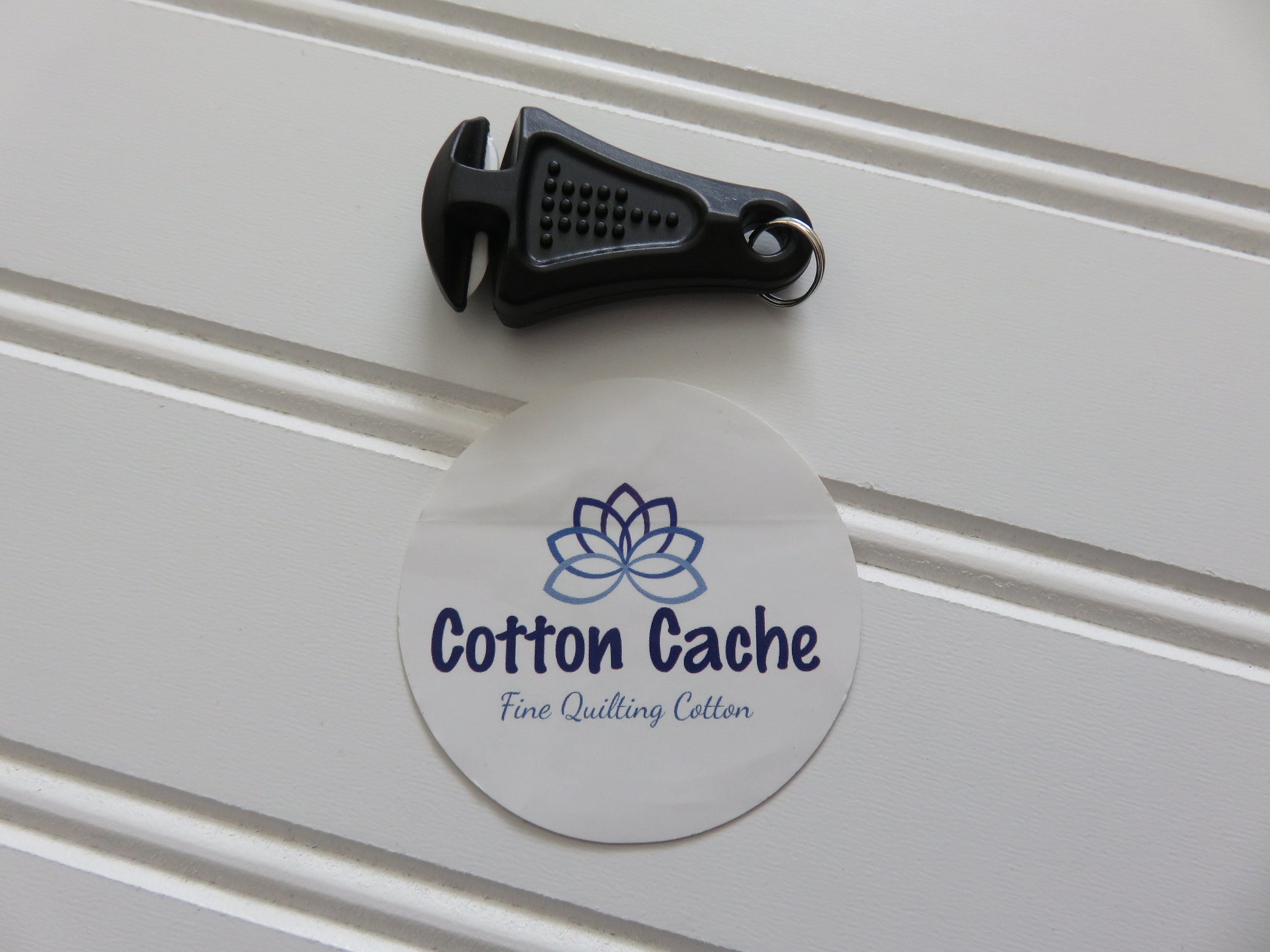 Thread Cutterz Zipper Pull Cutter