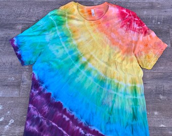 remera de colores hippie
