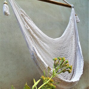 Beautiful and roomy hammock chair soft and resistant natural cotton and high quality solid wood hanging handmade. Express shipping. image 4