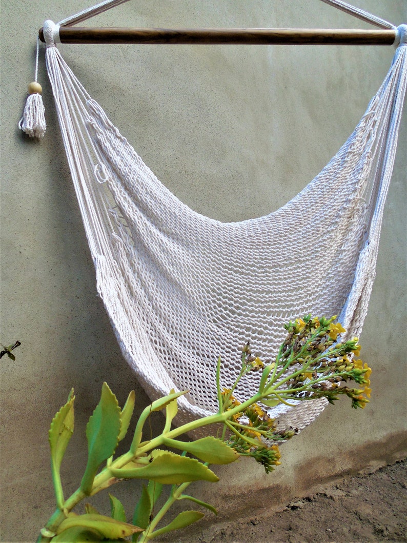 Beautiful and roomy hammock chair soft and resistant natural cotton and high quality solid wood hanging handmade. Express shipping. image 1