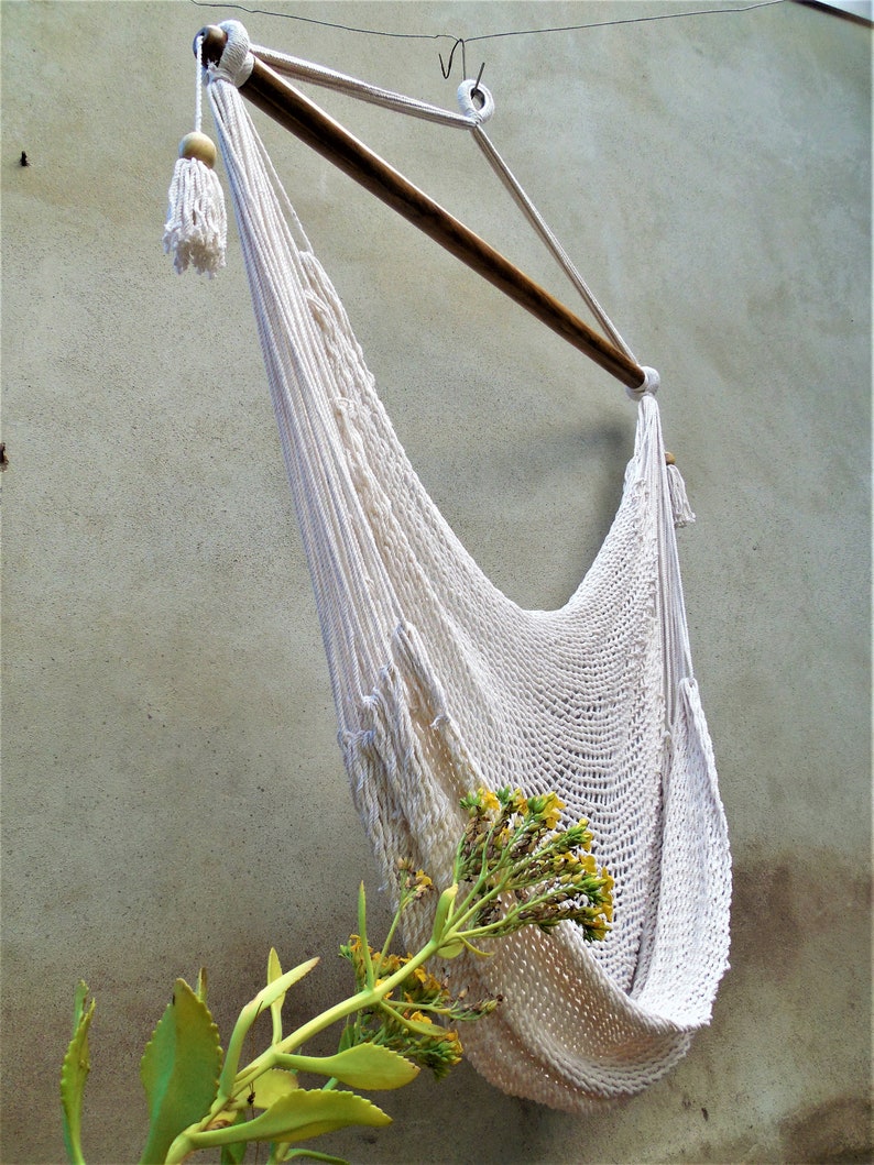 Beautiful and roomy hammock chair soft and resistant natural cotton and high quality solid wood hanging handmade. Express shipping. image 5