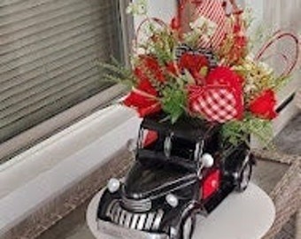 Elegant Black Valentine Truck, Truck Valentine Table Centerpiece, Valentine Table Arrangement, Valentine Decor, Valentine Gift