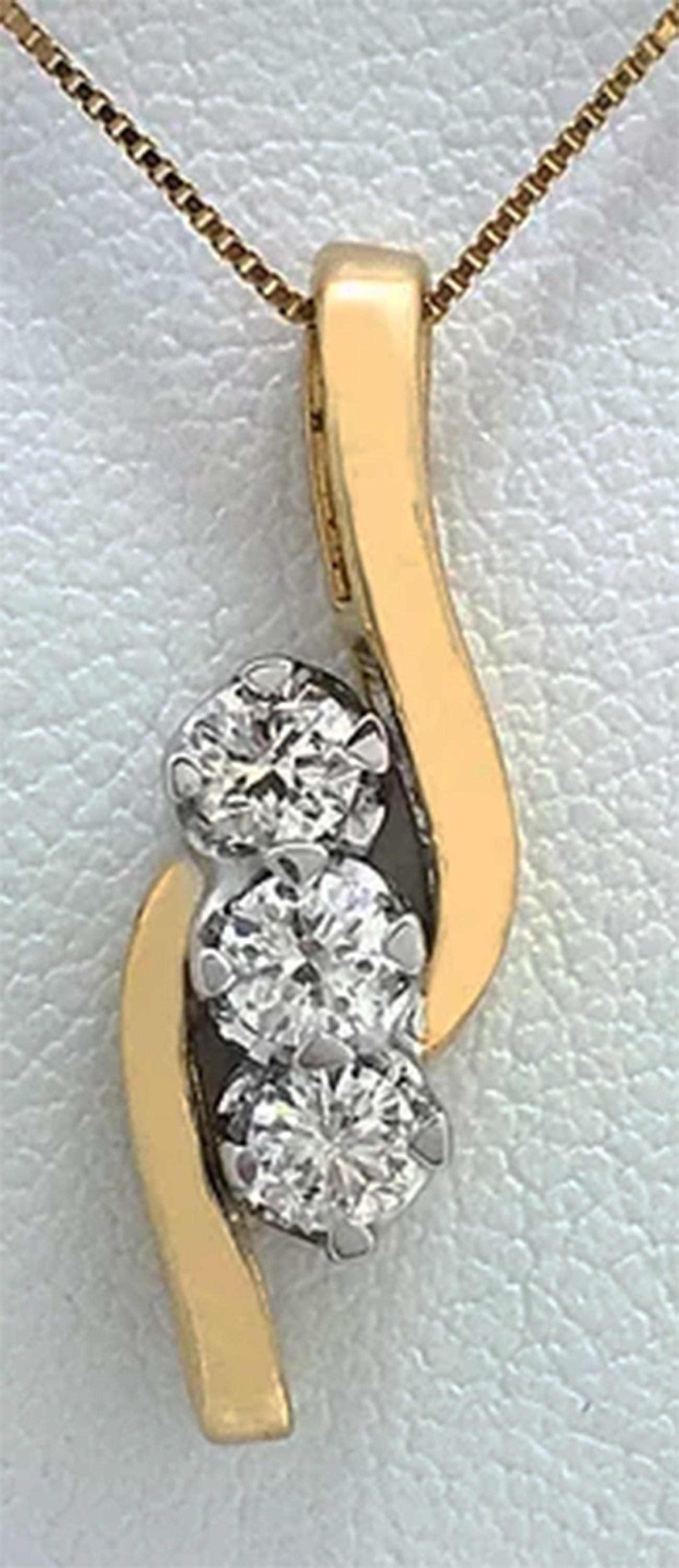 Diamonds Necklace 14K Yellow Gold 