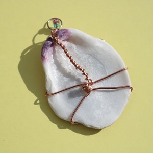 shell wire pendant image 2