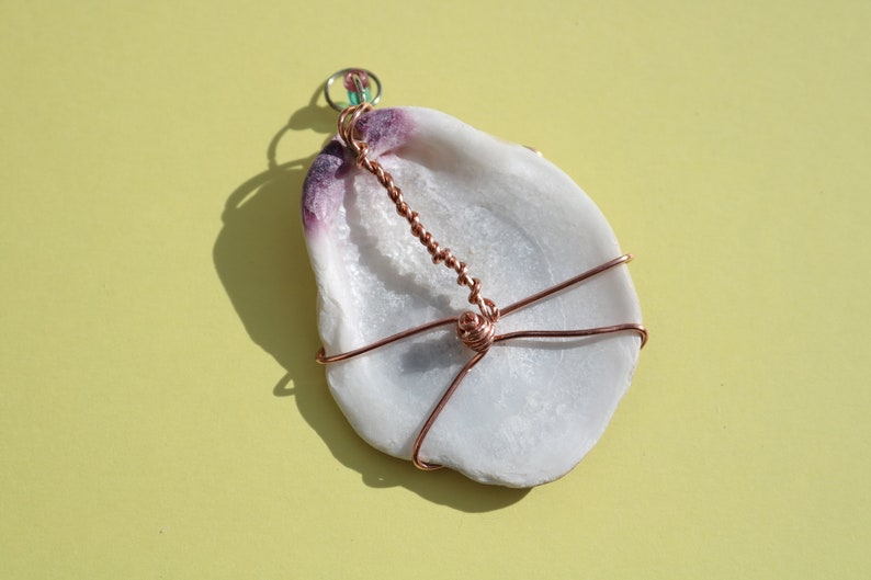 shell wire pendant image 2