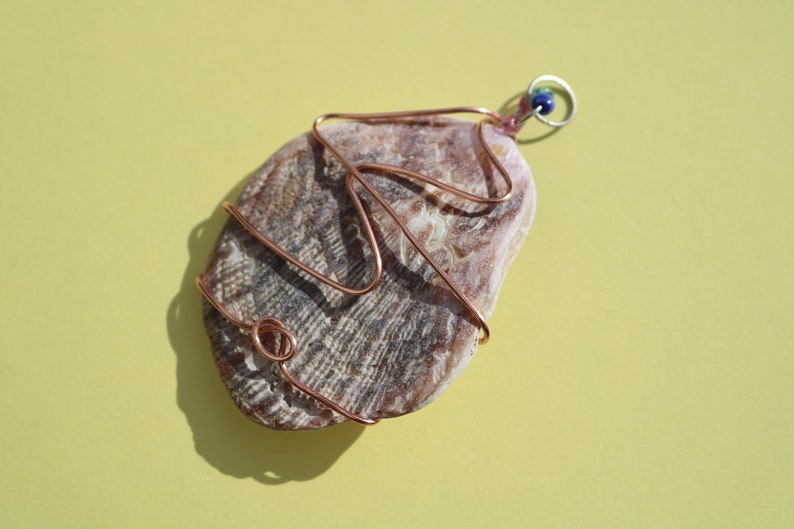 shell wire pendant image 1