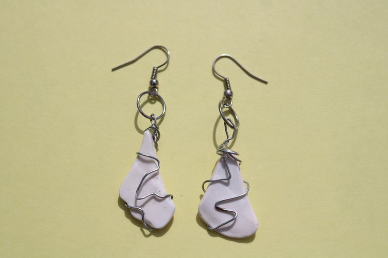 shell wire ear rings image 1