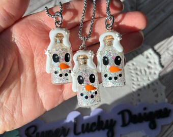 Snowman glittery hat necklace - winter necklace - jar jewelry - winter Jewelry - snowman jewelry