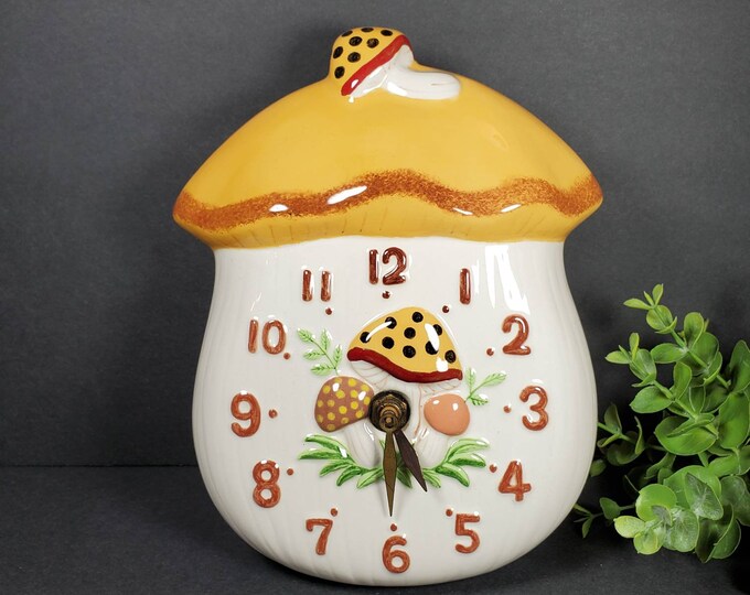 Vintage Mushroom Clock 1970s Ceramic Merry Mushroom Style Electric Wall Clock Brown White