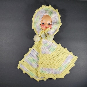 Vintage Crocheted Hot Pads Kitschy Doll Face Wall Hanging Pastel Yellow Purple Green Yarn Crocheted Hot Pads Spring Easter Decor