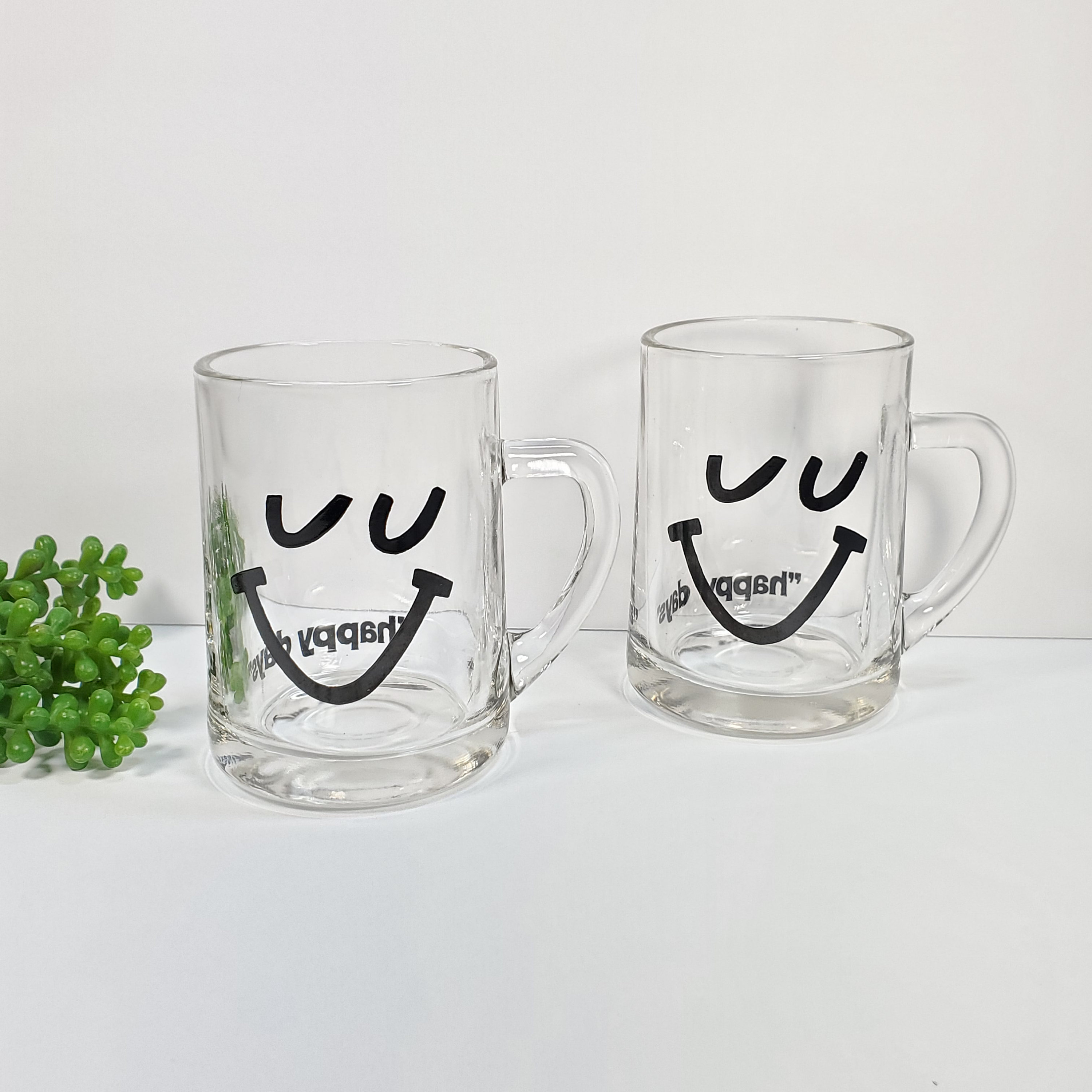 スマイリーフェイス グラスとマグカップセット Amazon.co.jp: スマイリーフェイス マグカップ 耐熱グラス