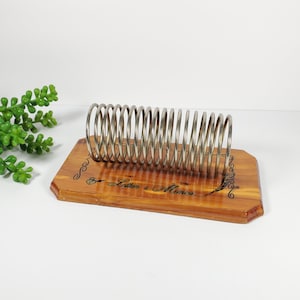 Suporte de correio de bobina de metal vintage, suporte de carta de madeira, classificador de contas, acessório de mesa, organizador de mesa, decoração de escritório de madeira, lembrança de Wisconsin Dells